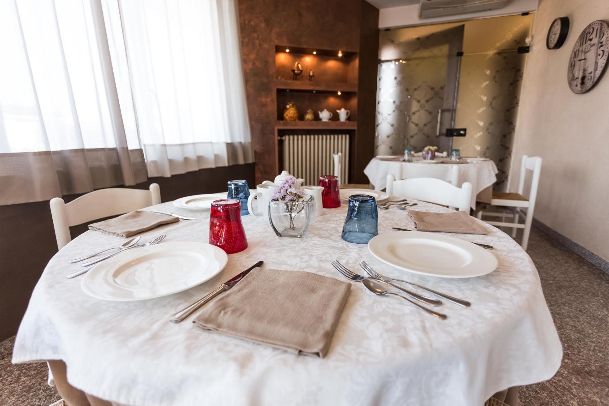 פונטה סאן מרקו Sullivan Ristorante Hotel מראה חיצוני תמונה